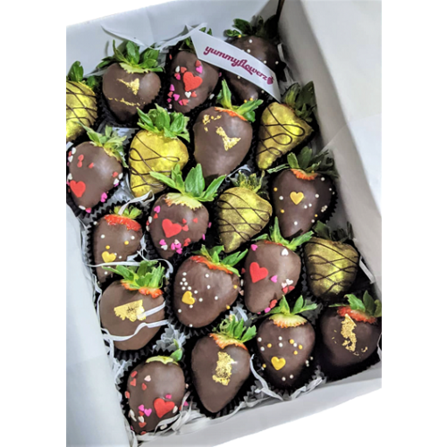 20pcs Heart to Heart in Gold & Black Chocolate Strawberries Gift Box